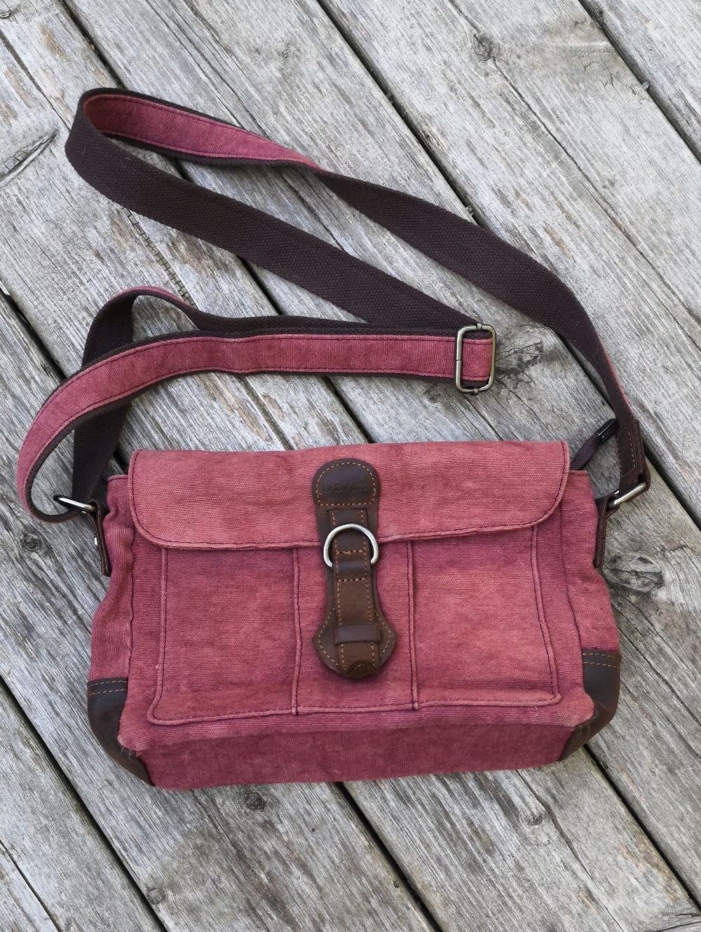 DaVan canvas crossbody w leather accents